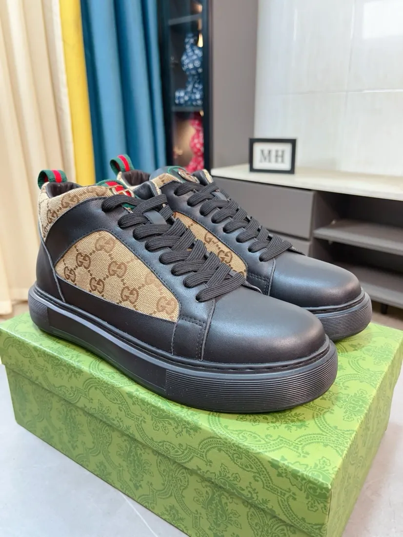 Men's shoes 💰458🌸🌸[GUCCI] Gucci's new spring and summer slip-on loafers with cartoon characters, Fendi F's low-top trendy men's shoes, 😈The upper is made of Italian 🇮🇹 imported sheep suede with Lafayette embroidered leather, full pigskin lining, original rubber non-slip outsole! The style is high-profile and elegant, and the upper is versatile and fashionable. 🇱🇾🇱🇾A large number of ready-made and reposted pictures will be sold! 38-44,